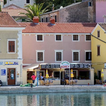 Apartments By The Sea Mali Losinj Bagian luar foto